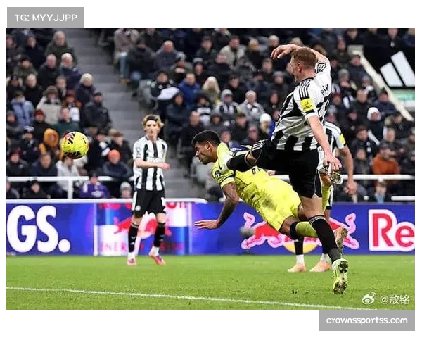 伯恩利2-2热刺延续14场不胜 罗梅罗头球救主彰显关键球能力